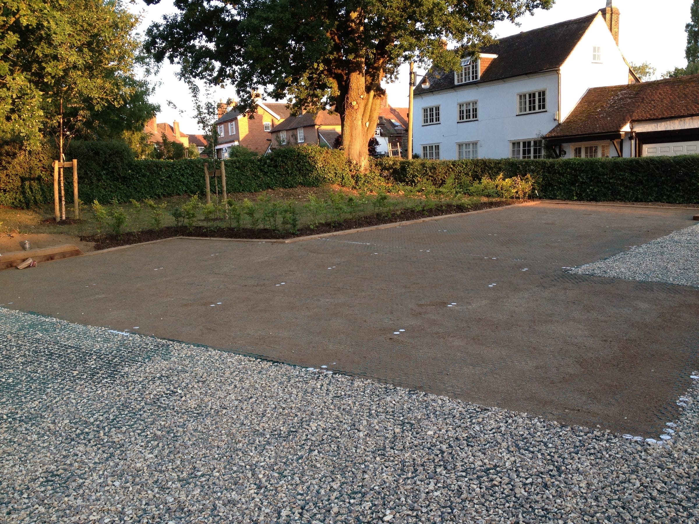 Resin-bound driveway finish